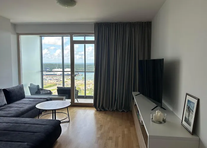 21 Fl An Apartment With A Sea View