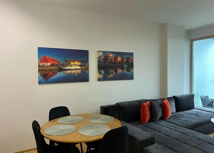 21 Fl An Apartment With A Sea View