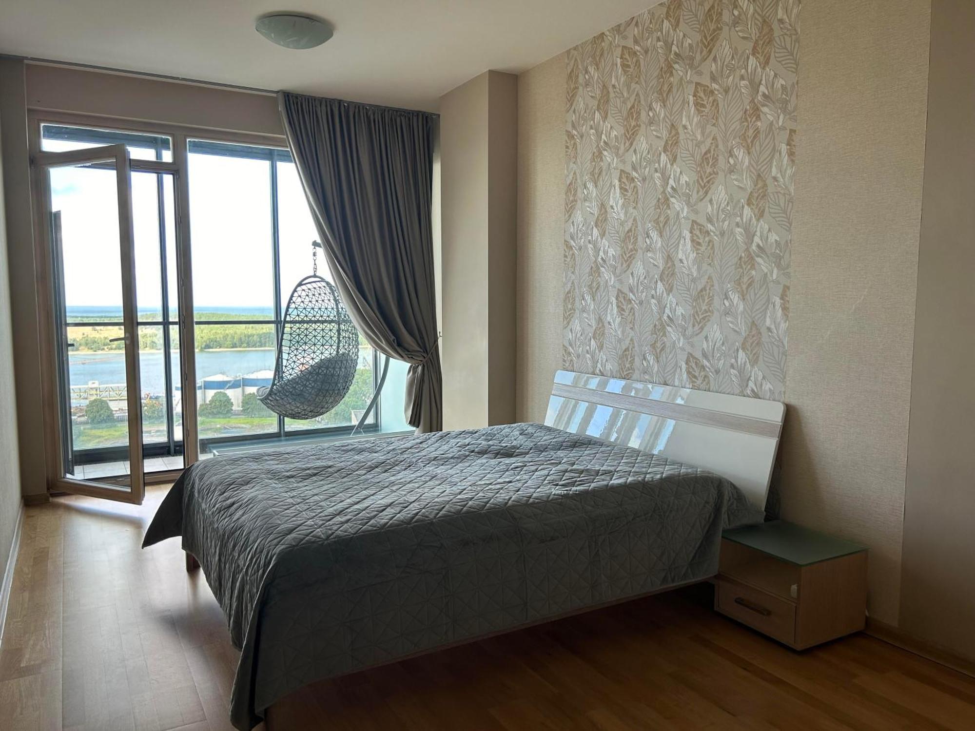 21 Fl An With A Sea View *